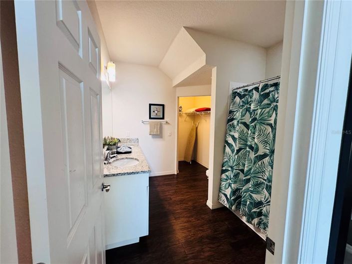 Image No.6-3 Bed Townhouse for sale