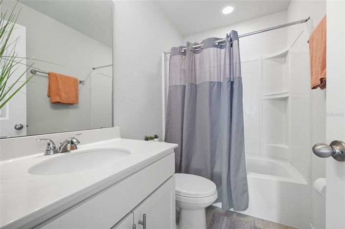 Image No.30-3 Bed Property for sale