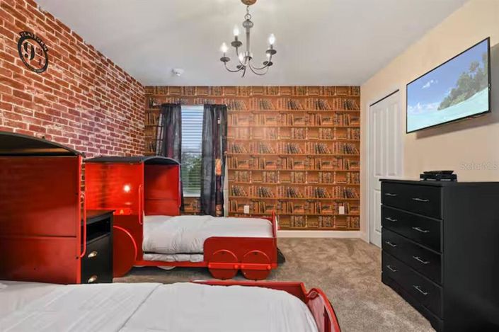 Image No.41-8 Bed Property for sale