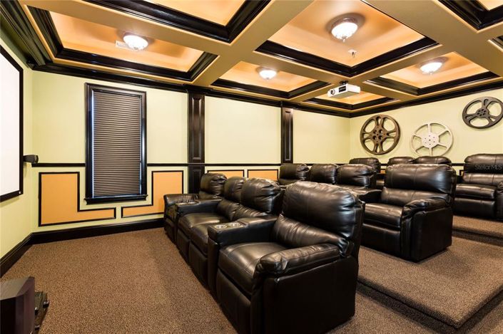 Image No.17-12 Bed Property for sale