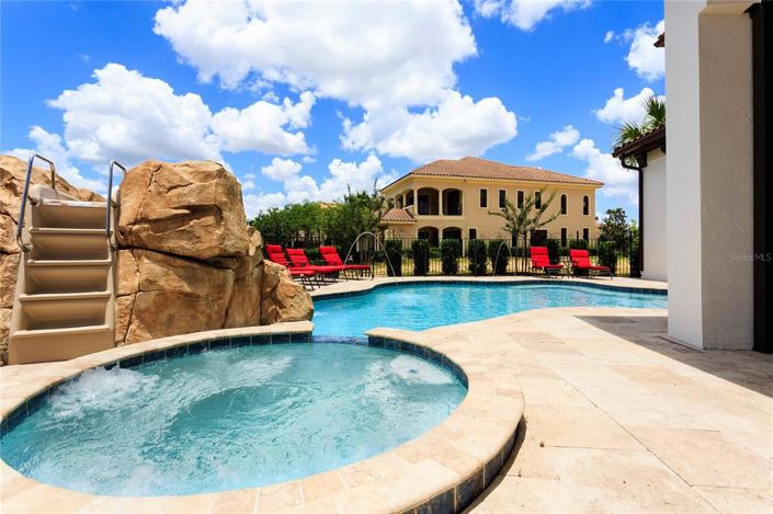 Image No.25-12 Bed Property for sale