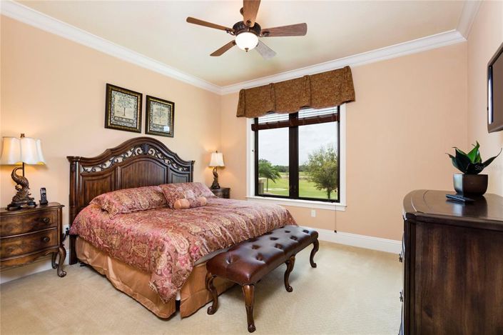 Image No.29-12 Bed Property for sale