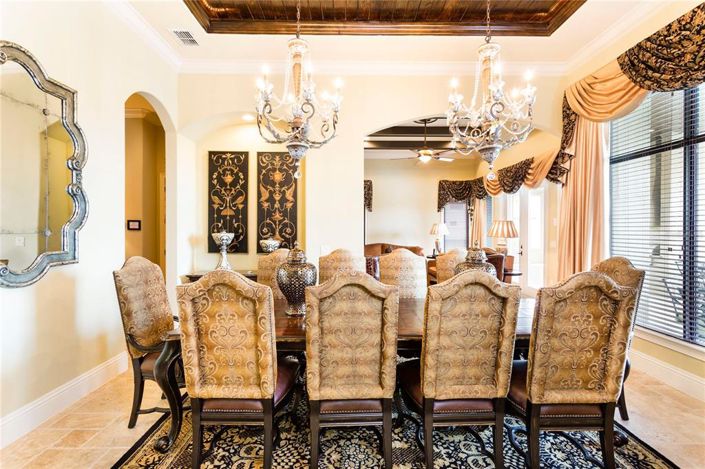 Image No.9-12 Bed Property for sale