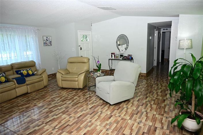 Image No.8-Propriété de 5 chambres à vendre à Kissimmee