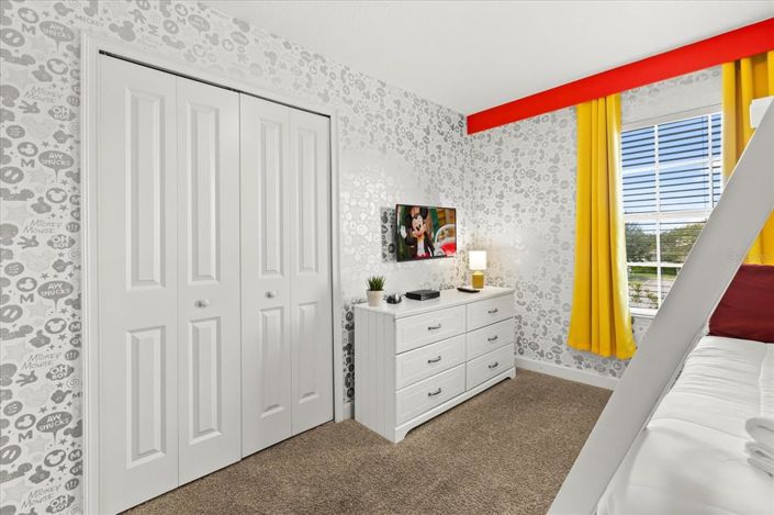 Image No.20-5 Bed Townhouse for sale