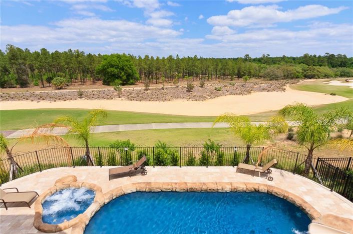 Image No.15-8 Bed Property for sale