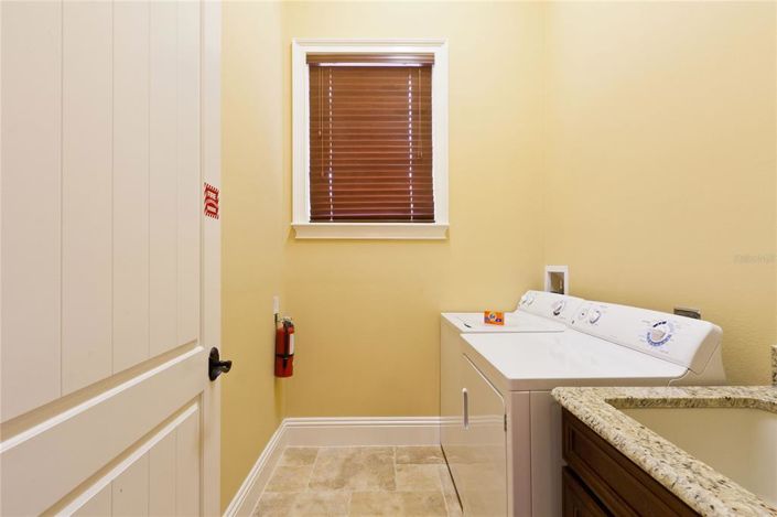 Image No.47-8 Bed Property for sale