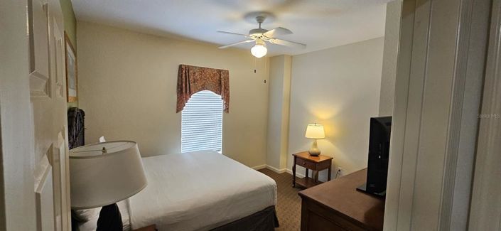 Image No.17-3 Bed Property for sale