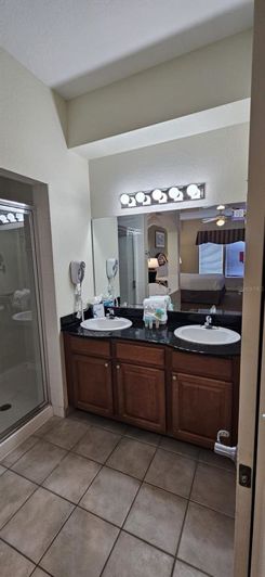 Image No.28-3 Bed Property for sale