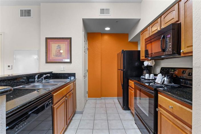 Image No.8-3 Bed Property for sale