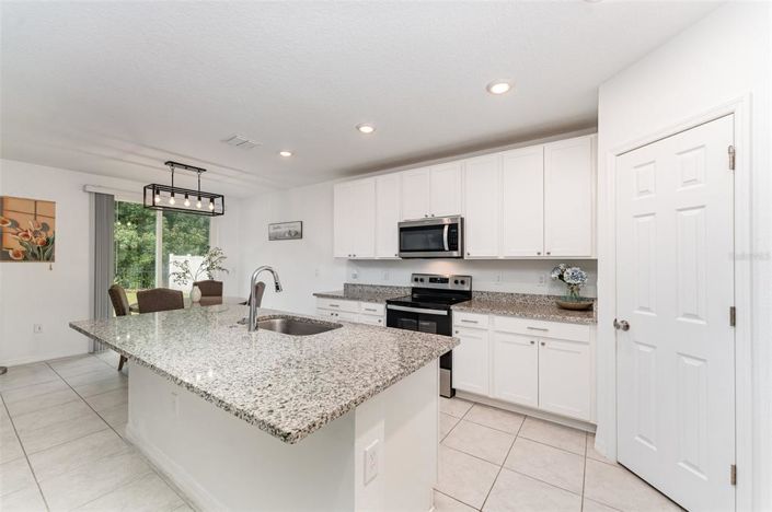 Image No.10-Propriété de 4 chambres à vendre à Davenport