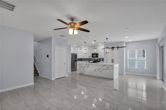 Image No.24-5 Bed Property for sale