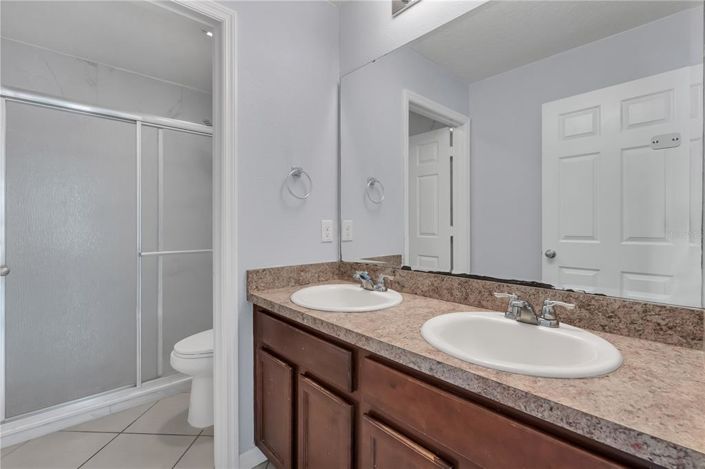 Image No.33-5 Bed Property for sale