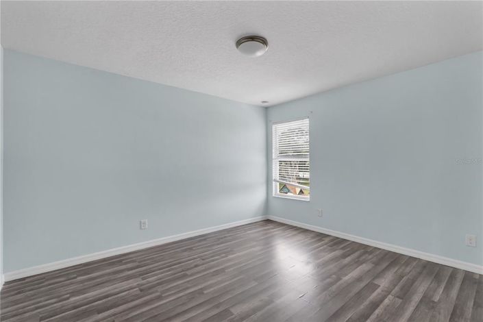 Image No.37-5 Bed Property for sale