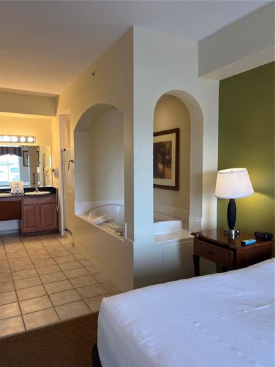 Image No.14-2 Bed Property for sale