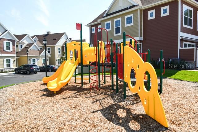 Image No.26-4 Bed Townhouse for sale