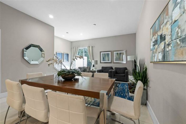 Image No.8-4 Bed Townhouse for sale