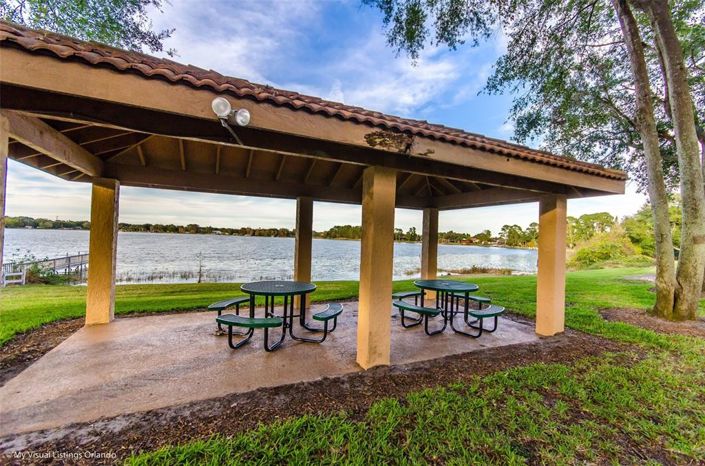 Image No.66-4 Bed Property for sale