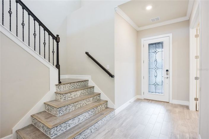 Image No.8-6 Bed Property for sale