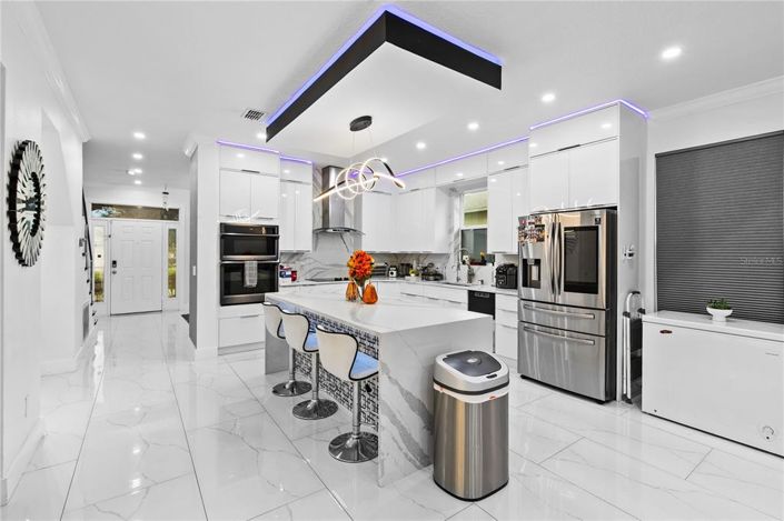 Image No.13-5 Bed Property for sale