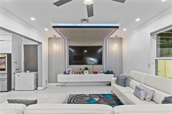 Image No.18-5 Bed Property for sale