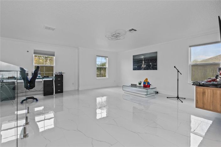 Image No.24-5 Bed Property for sale