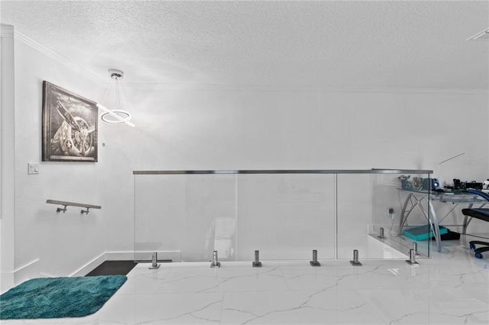 Image No.25-5 Bed Property for sale