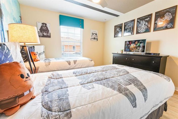 Image No.12-4 Bed Townhouse for sale