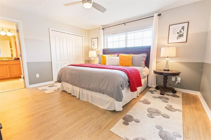 Image No.17-4 Bed Townhouse for sale