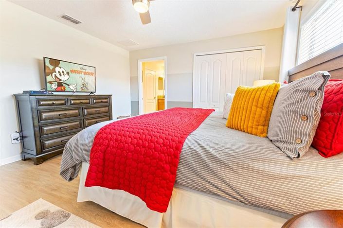 Image No.18-4 Bed Townhouse for sale