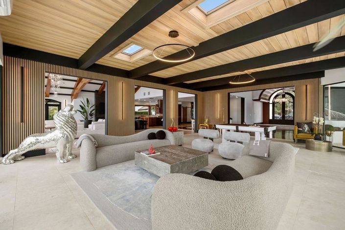 Image No.14-4 Bed Property for sale