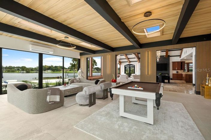 Image No.18-4 Bed Property for sale