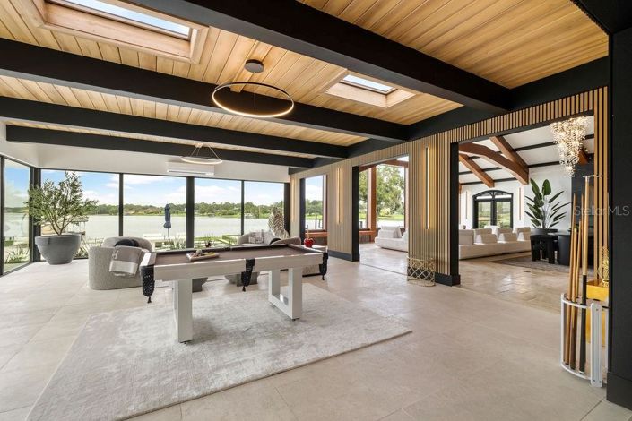 Image No.20-4 Bed Property for sale