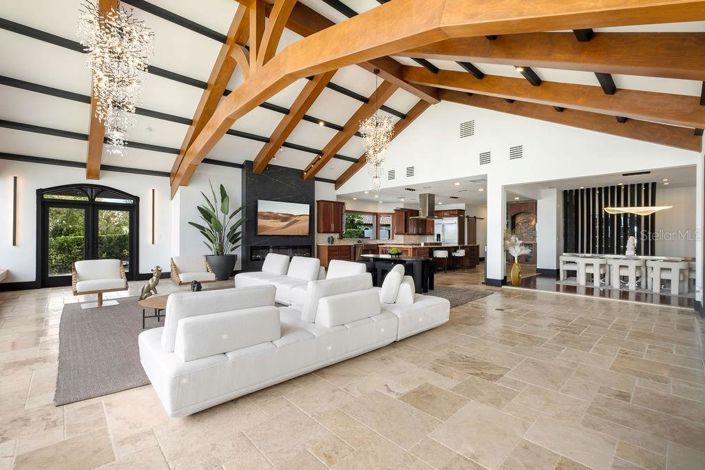 Image No.32-4 Bed Property for sale