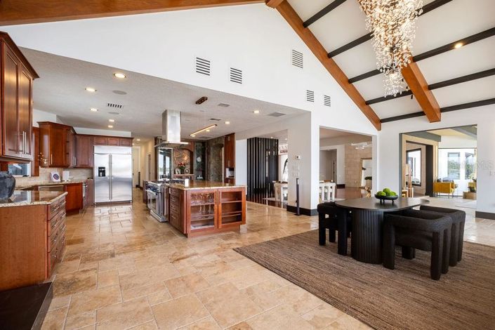 Image No.37-4 Bed Property for sale