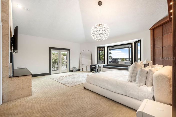 Image No.42-4 Bed Property for sale