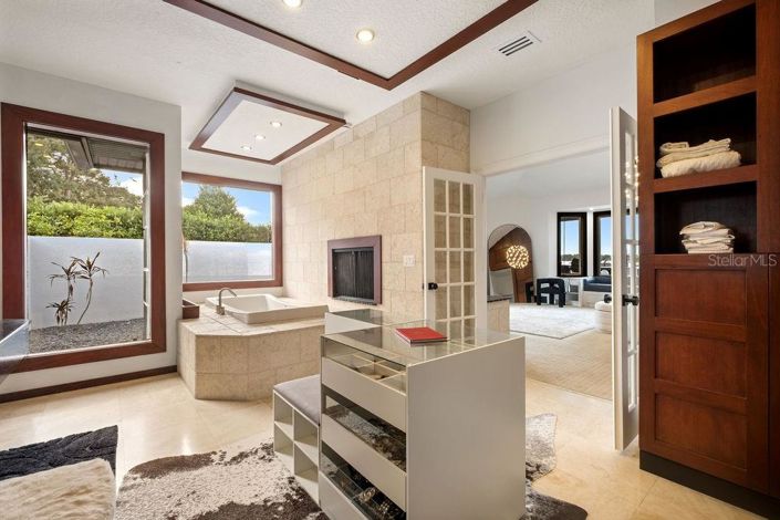 Image No.45-4 Bed Property for sale