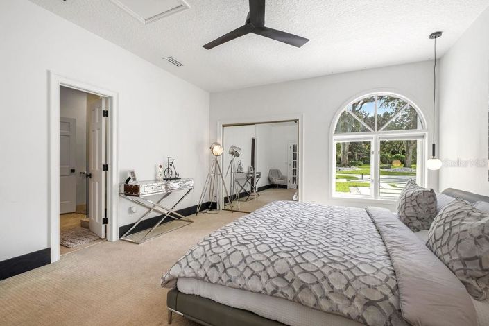 Image No.48-4 Bed Property for sale