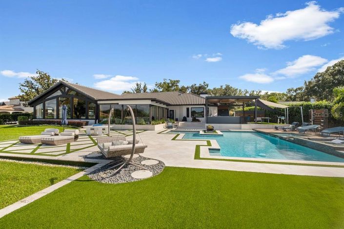 Image No.5-4 Bed Property for sale