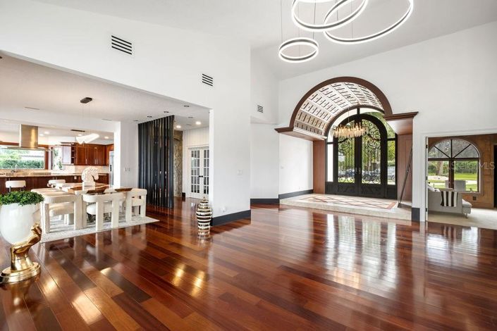 Image No.9-4 Bed Property for sale