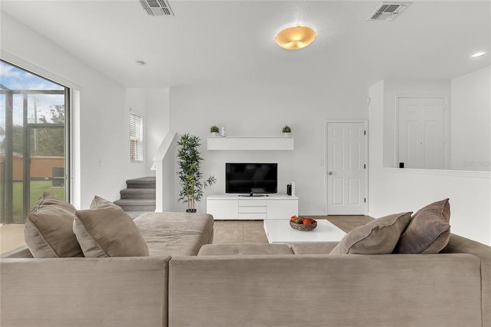 Image No.10-4 Bed Townhouse for sale