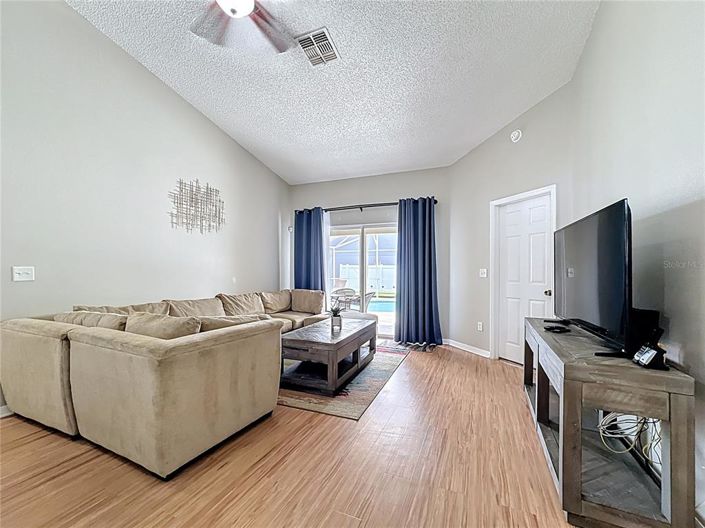 Image No.10-Propriété de 3 chambres à vendre à Clermont