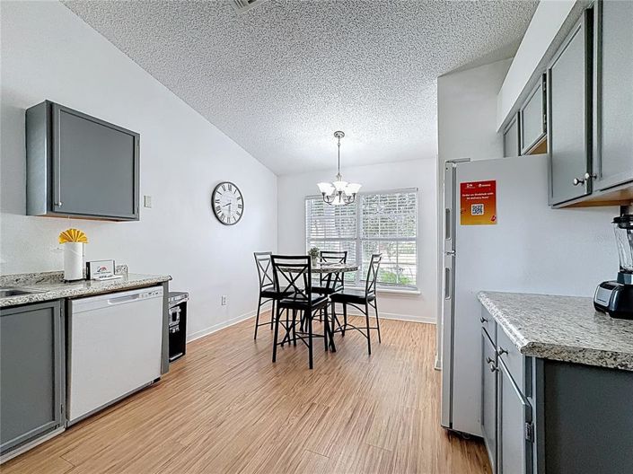 Image No.19-3 Bed Property for sale