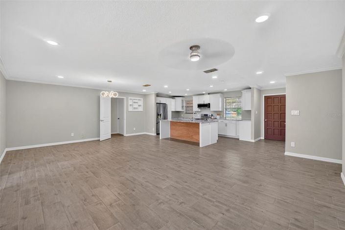 Image No.24-3 Bed Property for sale