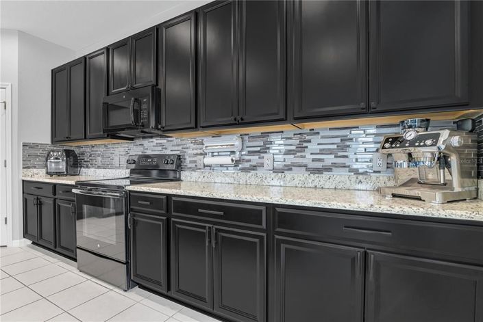 Image No.11-3 Bed Property for sale