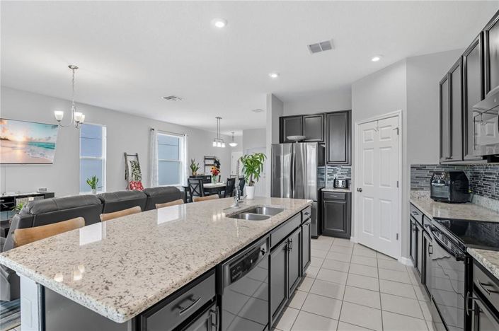 Image No.12-3 Bed Property for sale