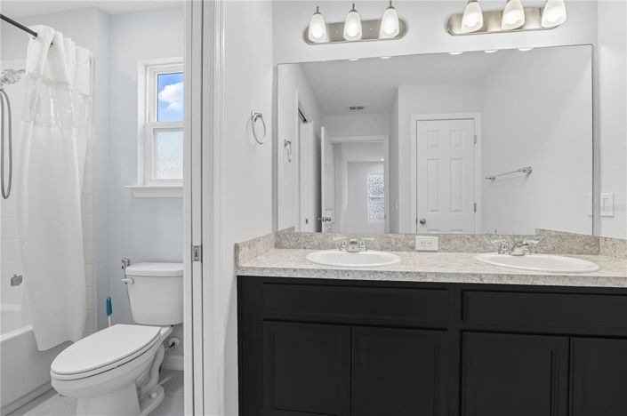 Image No.21-3 Bed Property for sale