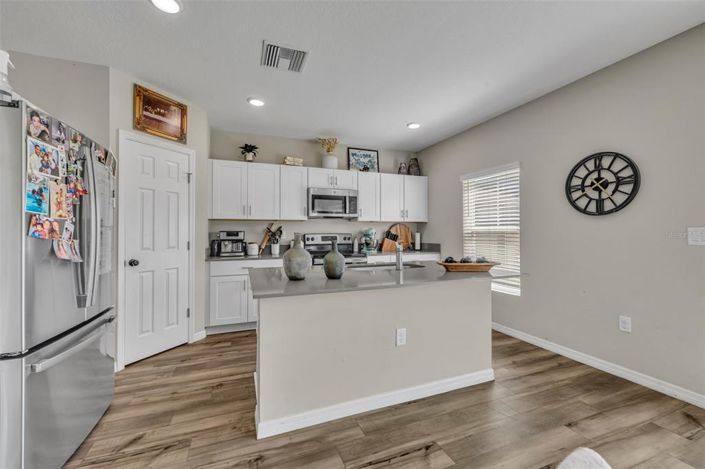 Image No.13-5 Bed Property for sale