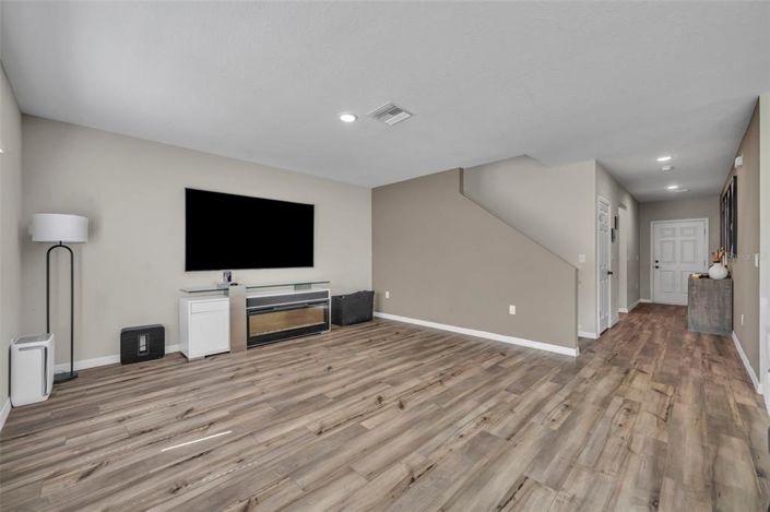 Image No.8-5 Bed Property for sale