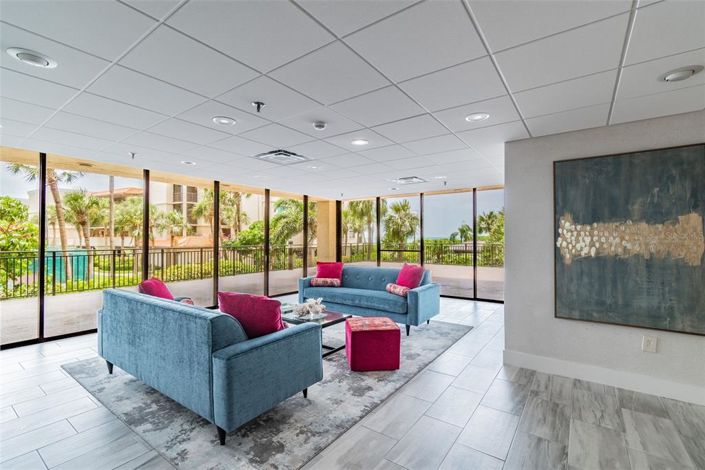 Image No.38-1 Bed Property for sale